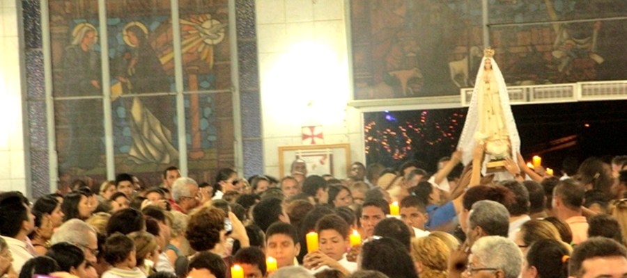 Celebração do último dia 13 do ano de 2012 no Santuário de Fátima em Porto Velho.