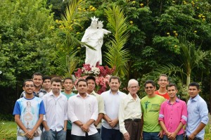 O Centro Salesiano de Formação após um novenário todo especial de preparação, celebram com muita alegria e fraternidade a solenidade de Nossa Senhora Auxiliadora.